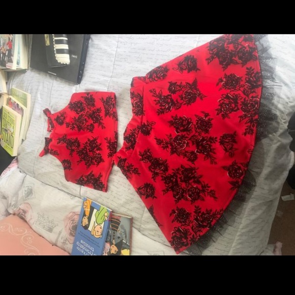 Crop top Formal wear - Picture 2 of 2